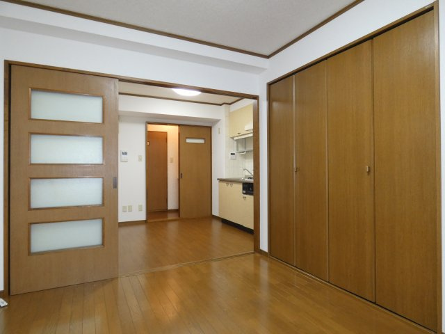 【寝室】