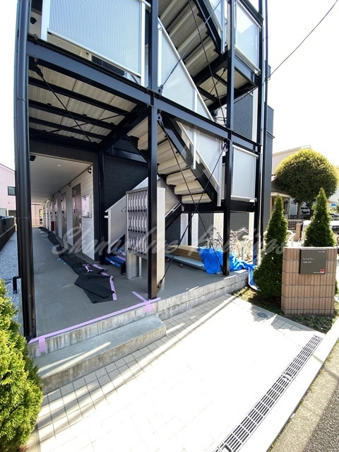 リブリ・テラのエントランス
