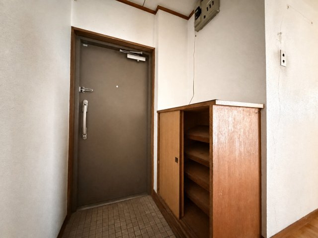 堀田グリーンハイツの玄関