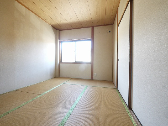 天理市田町戸建の和室