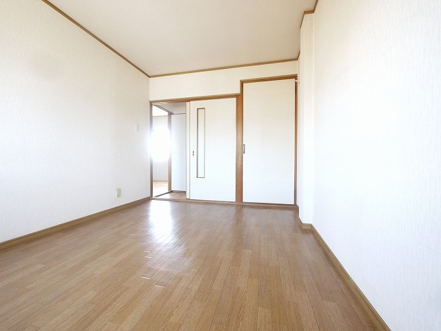 天理市田町戸建の寝室
