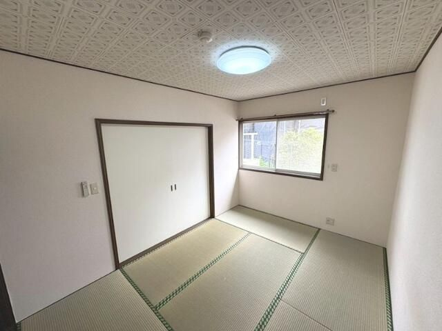 ワイエイハイツの寝室