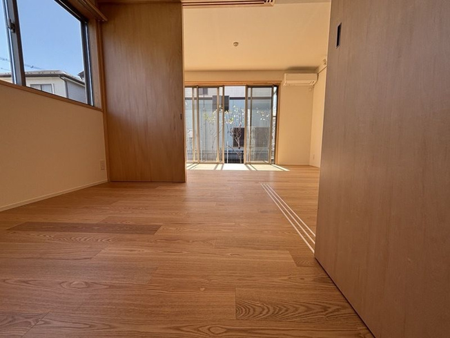 【洋室】 | The Orchard Yahata Ｂ棟