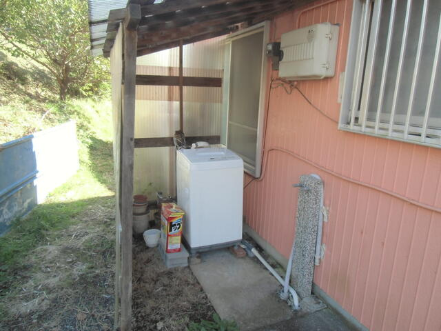 山吹荘２号館 の設備|共用洗濯機