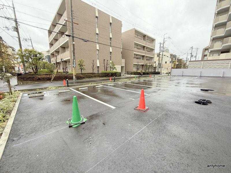 プレサンス庄内ブレイシス　仲介手数料無料の駐車場