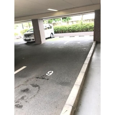 【駐車場】
