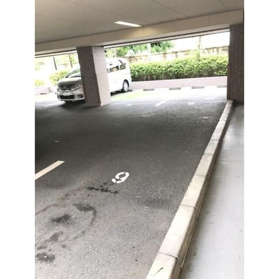 【駐車場】 | ピエールリヴィエール