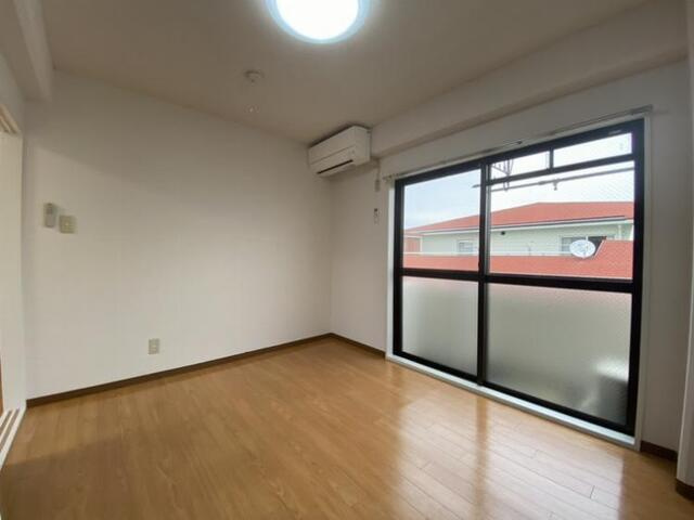 川崎市多摩区登戸新町の賃貸マンションの寝室