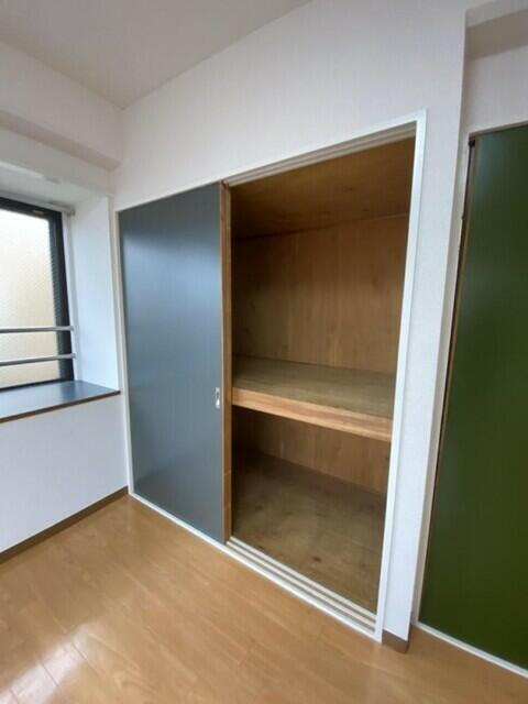 川崎市多摩区登戸新町の賃貸マンションの収納