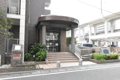 ドミール姪浜のエントランス