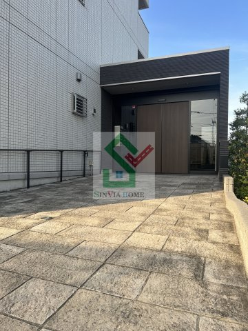 フロレスタ南大泉のエントランス