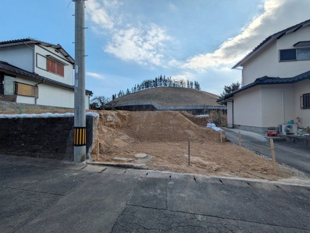 小郡市三国が丘7丁目　売り土地の前面道路含む現地写真|前面道路含む現地写真です