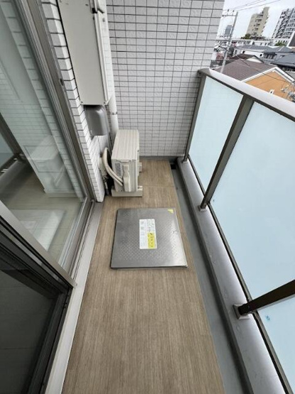 【バルコニー】