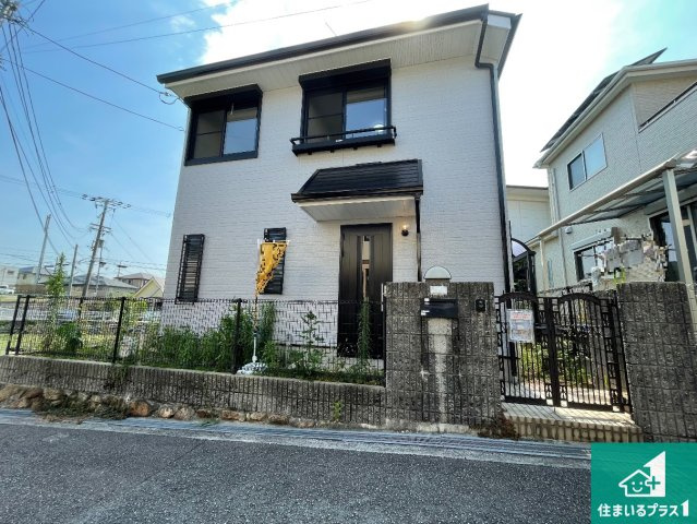 宝塚市清荒神　中古一戸建ての外観|周辺は落ち着いた街並みの住宅地！子育てがしやすい住環境です！気になることがありましたら、お気軽にお問い合わせください！