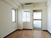二面採光の明るいワンルームです