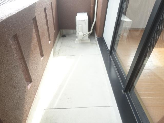 アネックス深谷のバルコニー|別部屋反転間取りのお写真となります。