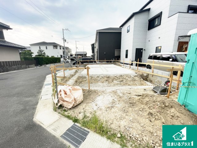 城陽市奈島久保野　第4期　新築一戸建ての駐車場|現在の進捗状況です！順調に作業進行中、完成が待ち遠しいです！詳細の間取り等、お気軽にお問い合わせください！