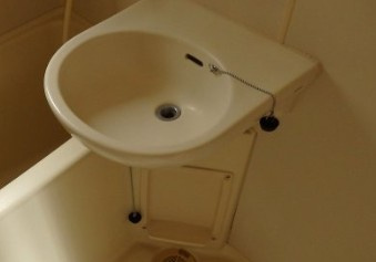 大和市中央林間１丁目のアパートの洗面所