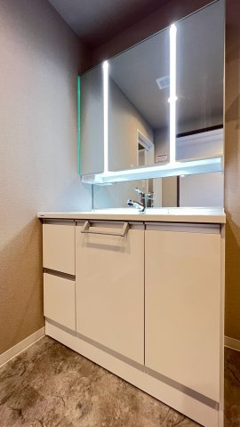 ライオンズマンション西宮高座Ｂ棟の独立洗面台|独立洗面台