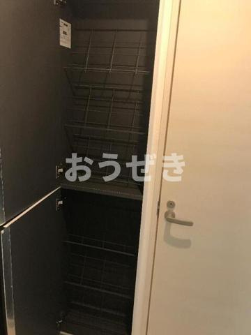 エーデル横浜戸部の収納