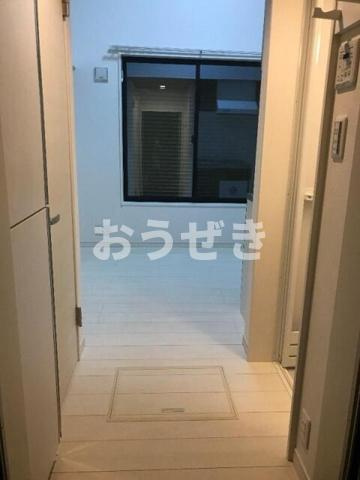 エーデル横浜戸部の玄関