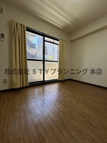 仲介手数料0円！メゾンリラの居間・リビング