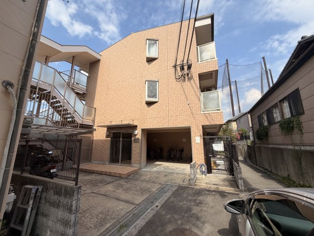 プラスコート西豊川の外観|外観もきれいです