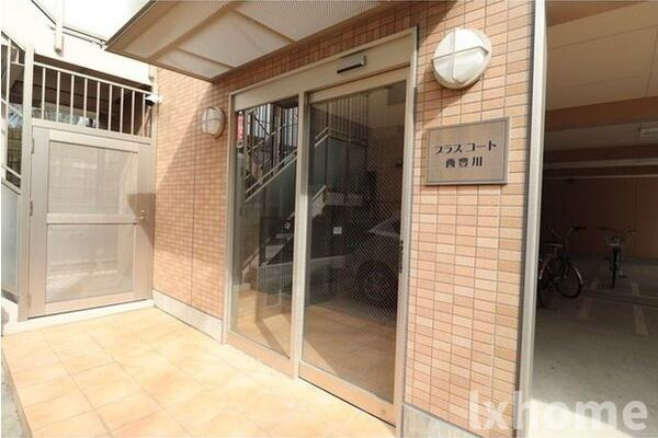 プラスコート西豊川のエントランス|エントランスです