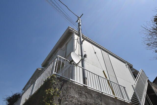 横浜市港北区篠原台町のアパートの外観