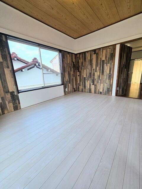 横浜市港北区篠原台町のアパートの居間・リビング