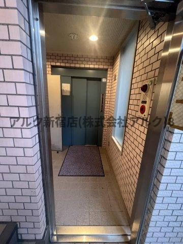 コスモ杉並のエントランス