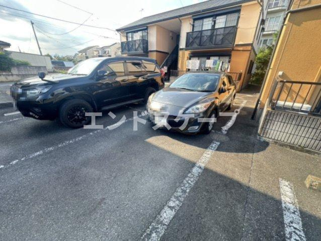 オークハイツ　Ｃの駐車場|高崎、前橋のお部屋探しはエンドスケープまで！お客様の理想お聞かせ下さい♪
