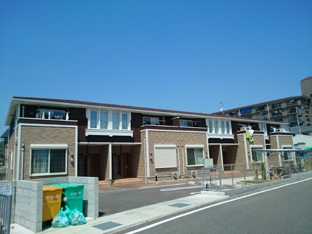 【外観】 | リベルテ・ディユ | 外観は落ち着いています