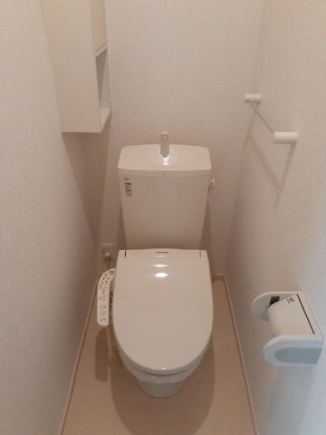 ゆったりとした空間のトイレです
