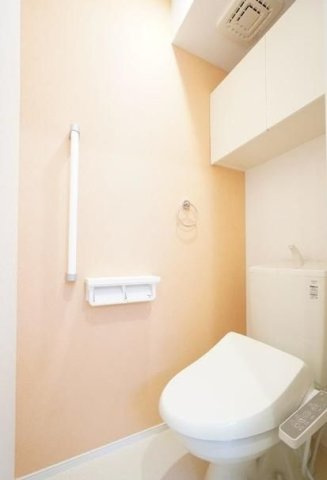 シンプルで使いやすいトイレです
