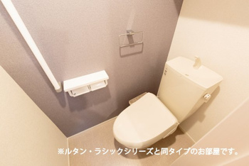 コンパクトで使いやすいトイレです