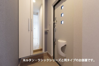 落ち着いた玄関です