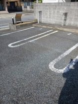 駐車場に車を止められます