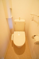 清潔感のあるトイレです