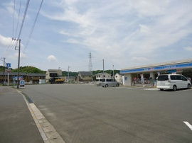 ローソン君津郡店まで290m