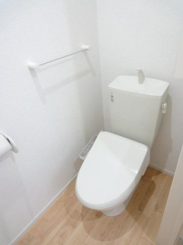 シンプルで使いやすいトイレです