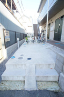 清潔なエントランスです