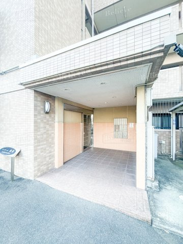 サンモール梅満のエントランス|共用のエントランス部分☆