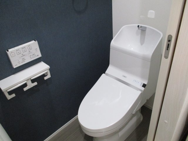 ゆったりとした空間のトイレです