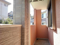 お洗濯にも便利なバルコニー付き