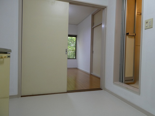 こちらの居間で趣味の時間をお楽しみください
