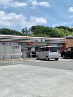 セブンイレブンあきる野草花店まで550m
