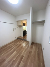 使い勝手のいい寝室です