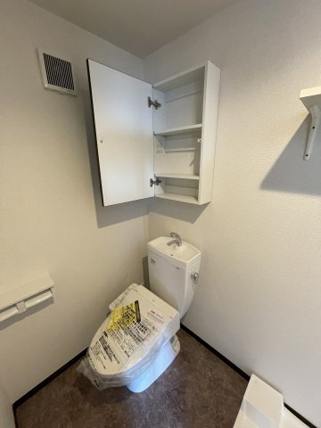 ゆったりとした空間のトイレです
