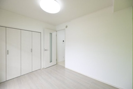 個人の部屋や寝室として使える洋室です